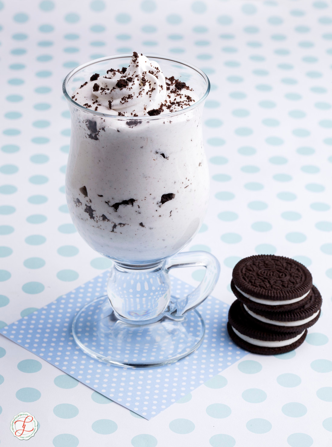 Foodstyling-Beverage thick oreo milkshake ,Oreo biscuit shake