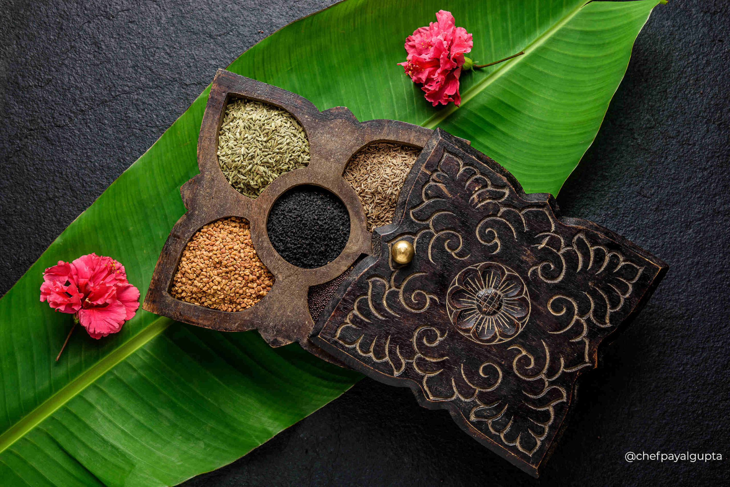 Bengali spices aroma, texture and taste are known in the world and is very famous. It consist of basic spices like jeera, mystard seeds, dhaniya, etc. to make the dish more tasty.