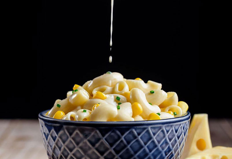 mac and cheese, macaroni in cheese sauce, kid friendly pasta, food photography